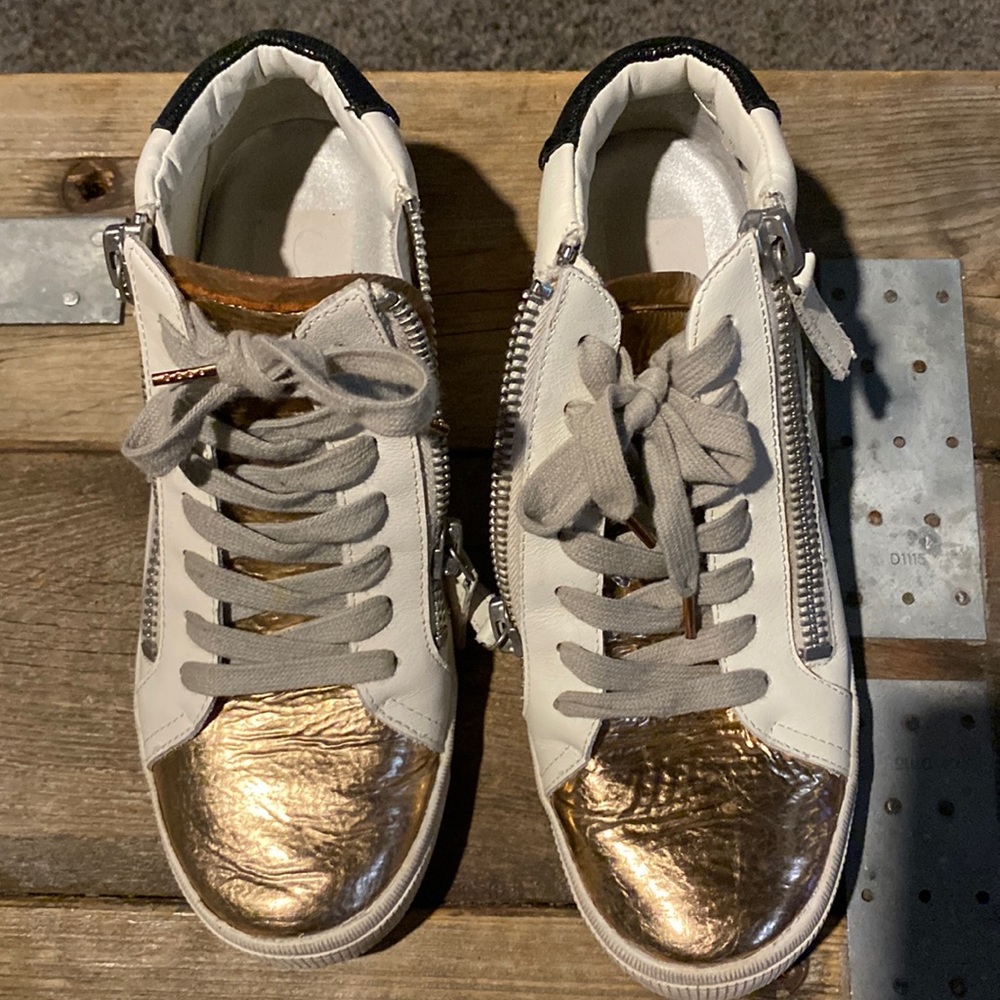 Dolce Vita high tops. Size 7. Two front zips.